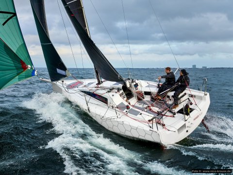 DEHLER 30 ONE DESIGN OFFSHORE Youth development and sponsoring
